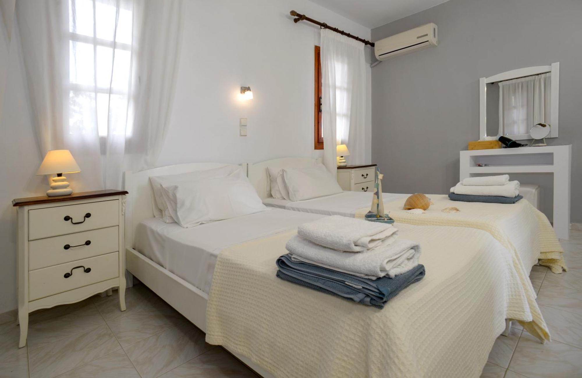 Albouro Seafront Apartments Kateleios Exterior foto