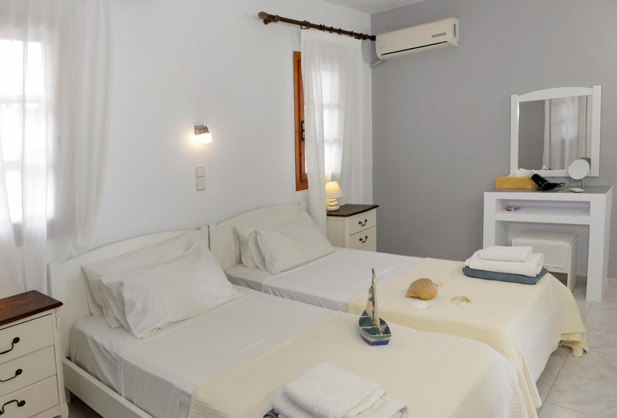 Albouro Seafront Apartments Kateleios Exterior foto