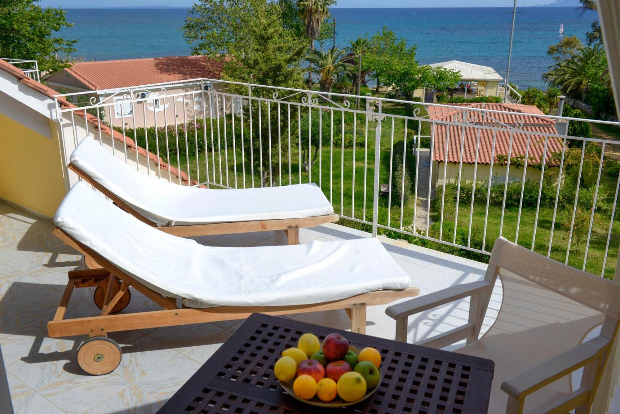 Albouro Seafront Apartments Kateleios Exterior foto