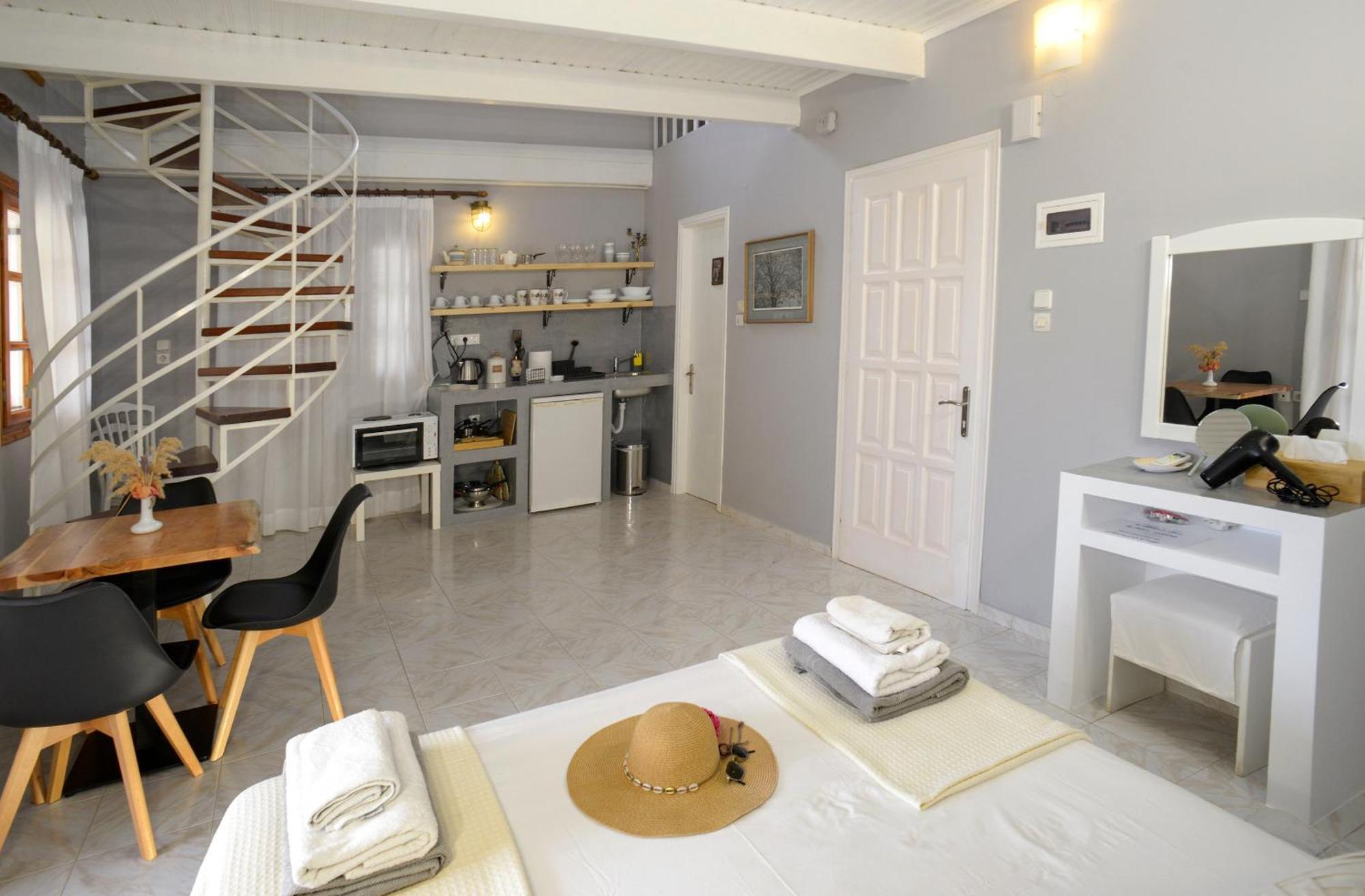 Albouro Seafront Apartments Kateleios Exterior foto