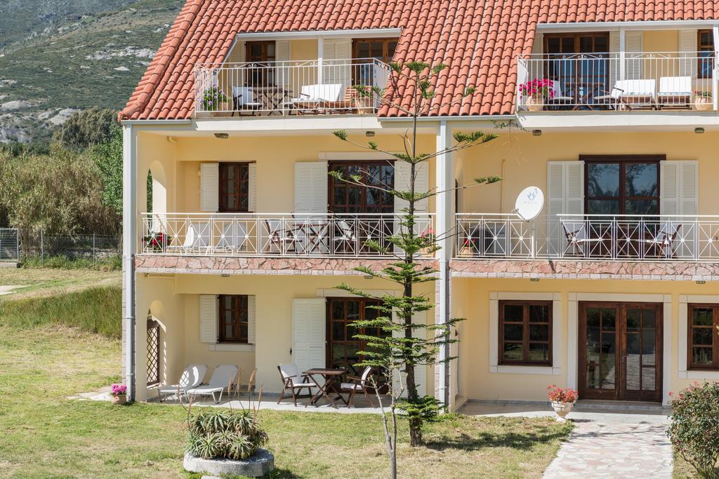 Albouro Seafront Apartments Kateleios Exterior foto