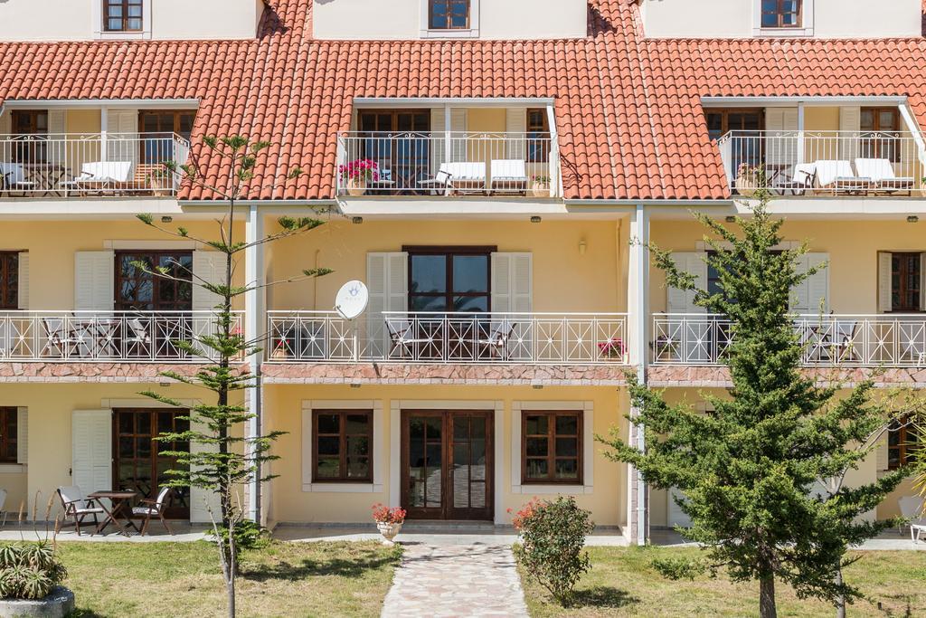 Albouro Seafront Apartments Kateleios Exterior foto