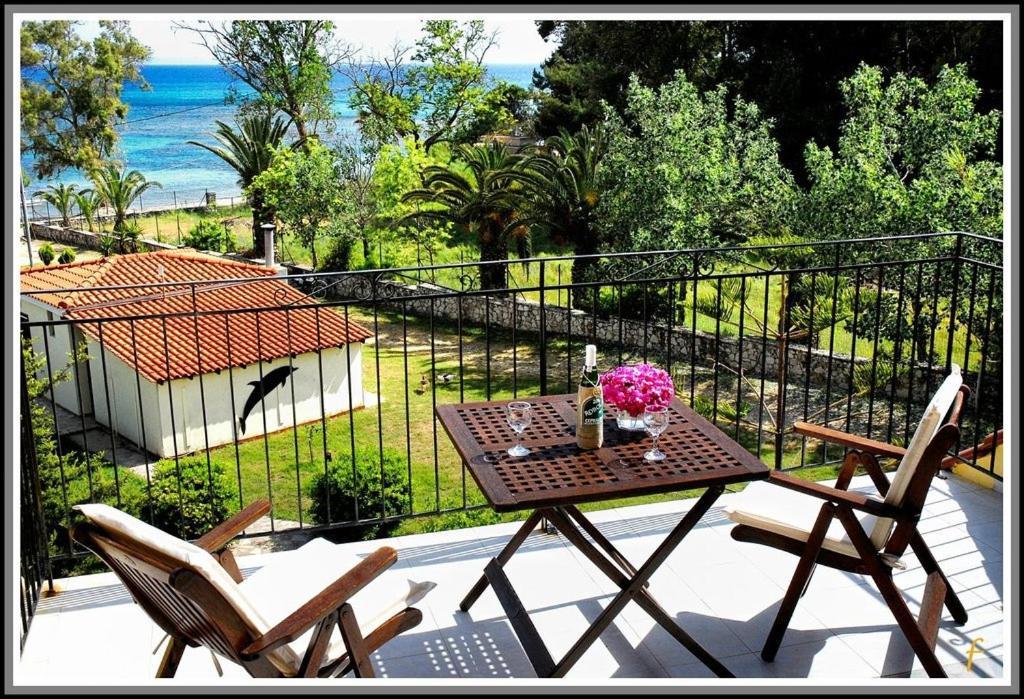 Albouro Seafront Apartments Kateleios Exterior foto